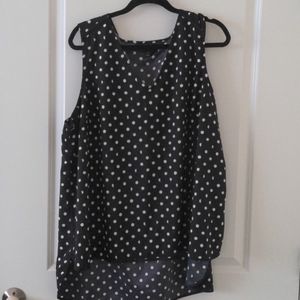 Sleeveless polkadot tunic